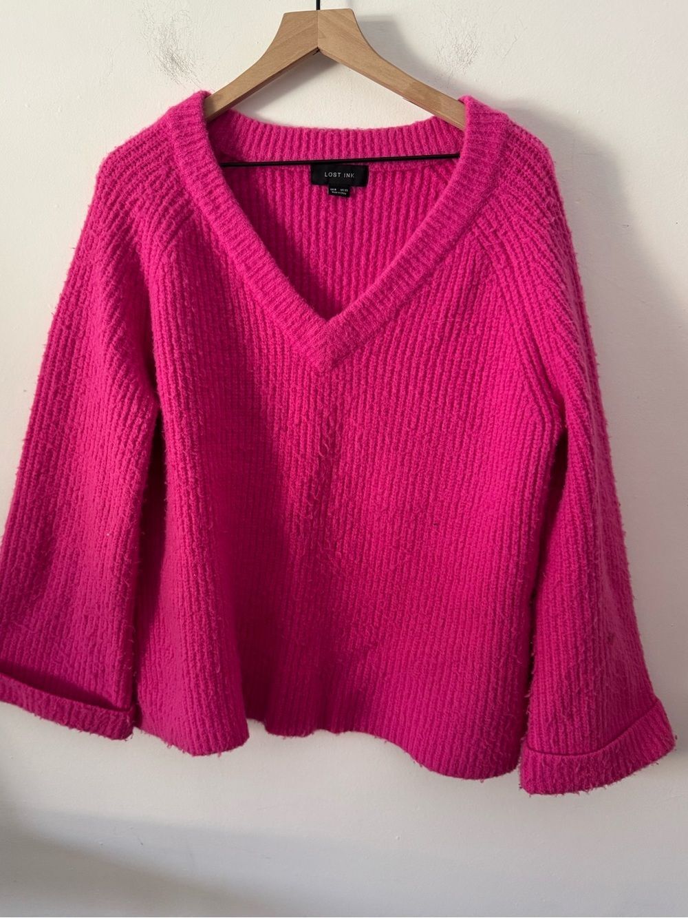 Anthropologie x Lost Inc Fuchsia V-Neck Ribbed Sweater XS